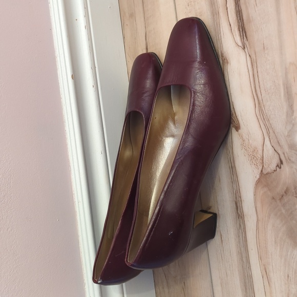 Proxy Burgundy Heels - Size 11 - Picture 4 of 4